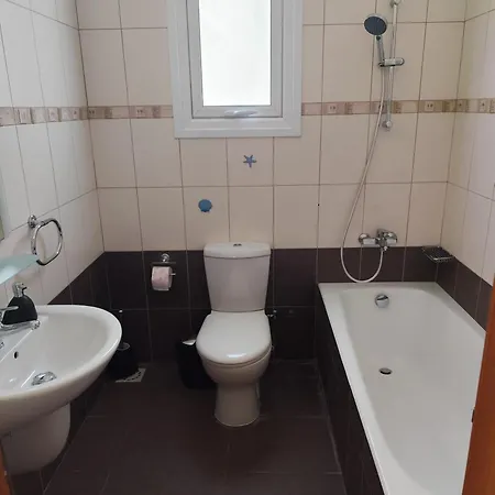 Julia * ラルナカ